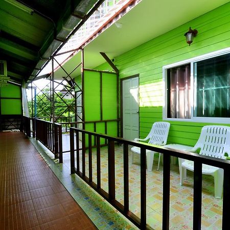 Sand Sea House Islas Phi Phi Exterior foto
